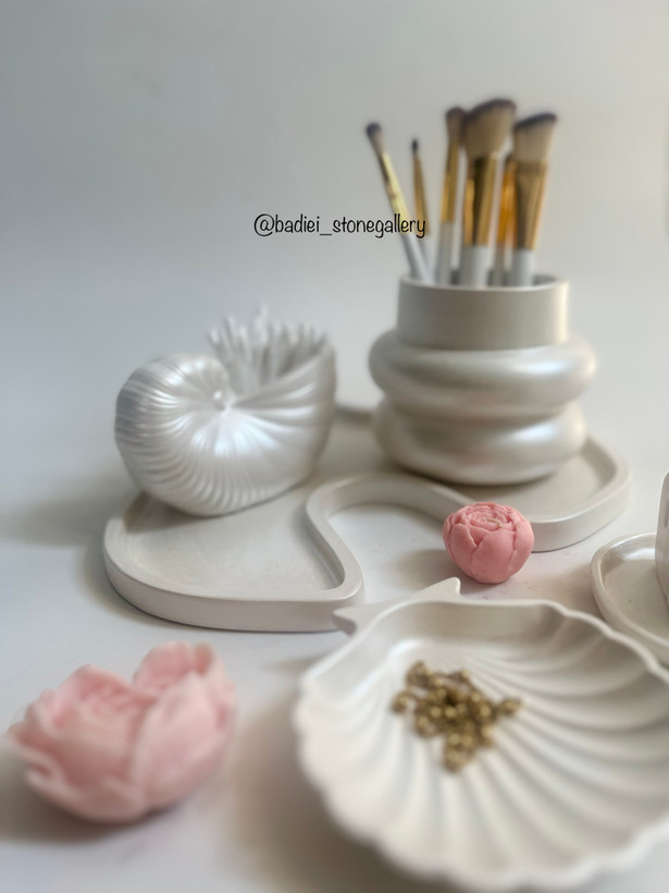 نظم دهنده ی آرایشی 🦢💄
